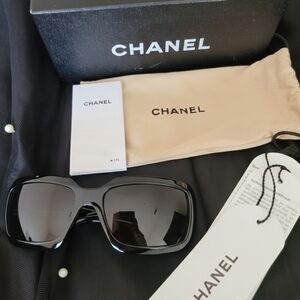 Authentic CHANEL 5076-H Mother of Pearl CC Logo Sunglasses - Black